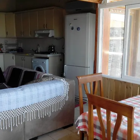 Holiday home Alisa Apart 2 *